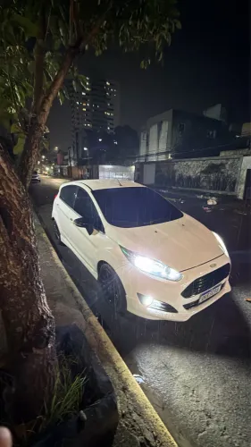 Ford Fiesta Titanium 1.6 16V Flex Mec. 2015