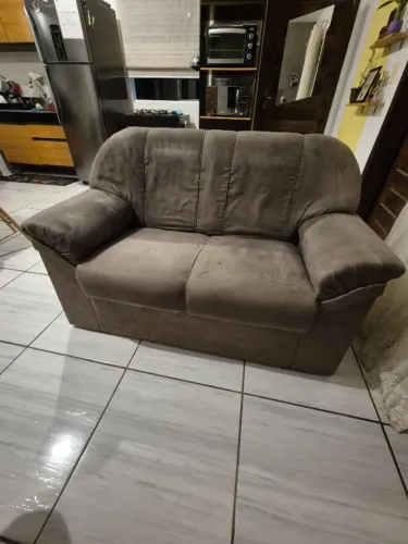 Sofá Compacto Suede Marrom - Ideal para Pequenos Espaços