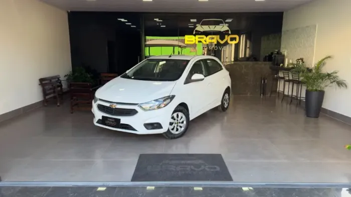 Chevrolet Onix Hatch LT 1.0 8V Flex Mec. 4P 2017