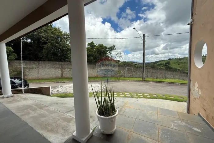 Sobrado em Pinhalzinho SP Com 3 quartos suíte e closet