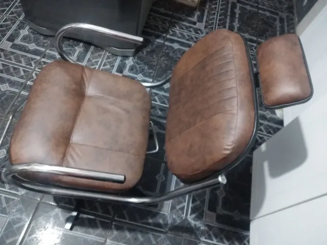Vendo cadeira para salão de beleza e barbearia