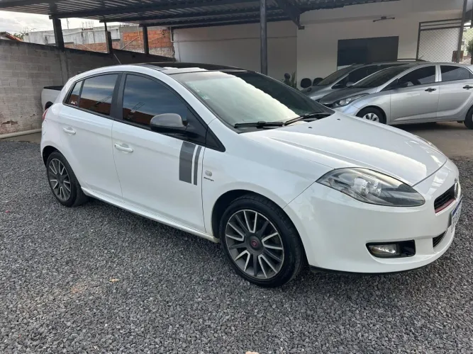 Fiat Bravo Sporting 1.8 Flex 16V 5P 2014