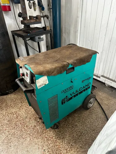 Máquina de solda Mig 410A