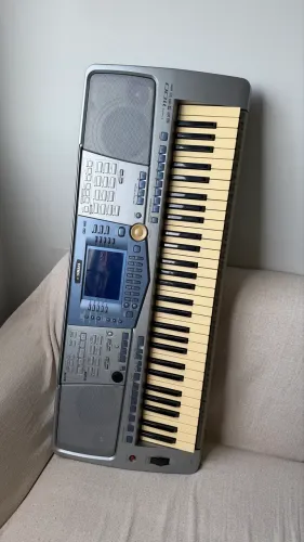 Teclado Yamaha PSR 1100 