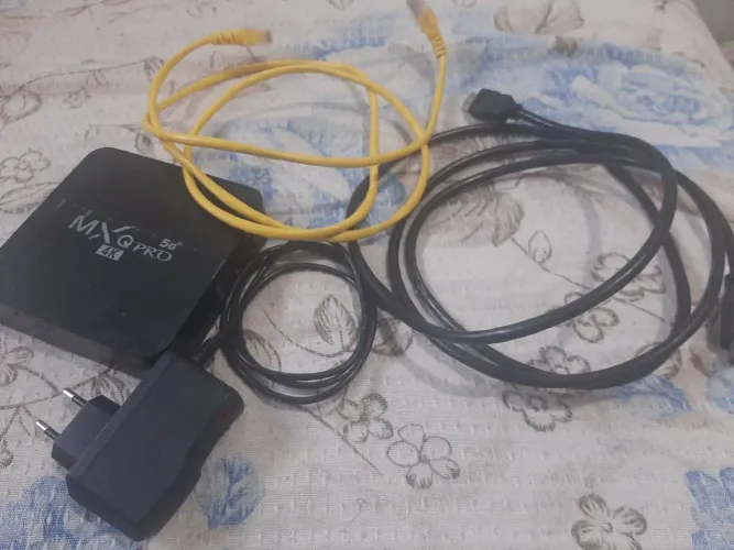 Conversor para tv smart vendo ou troco por um celular baratinho para criança