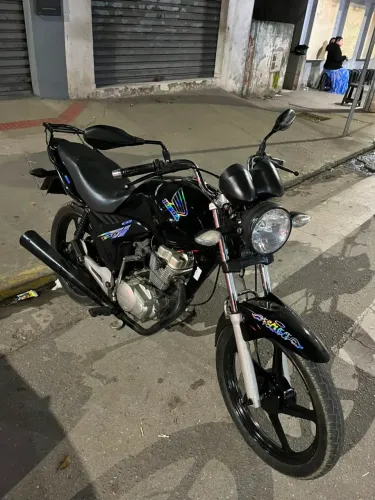 Moto motor 150 , troco por carro