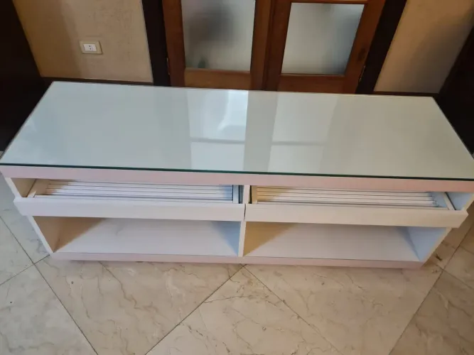 Rack TV, moderno