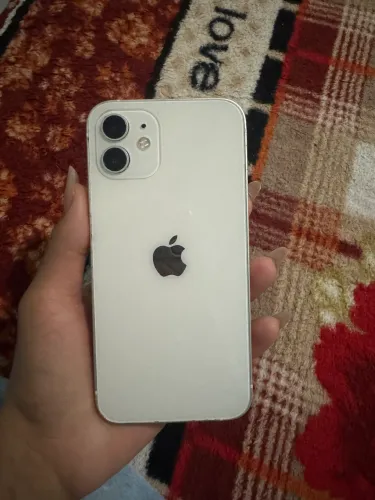 Vendo iPhone 12 e 13