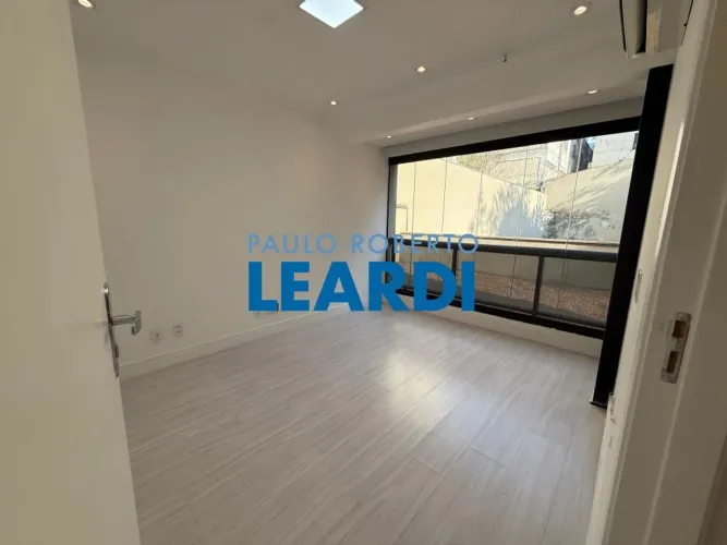 CONJ. COMERCIAL - VILA CLEMENTINO - SP