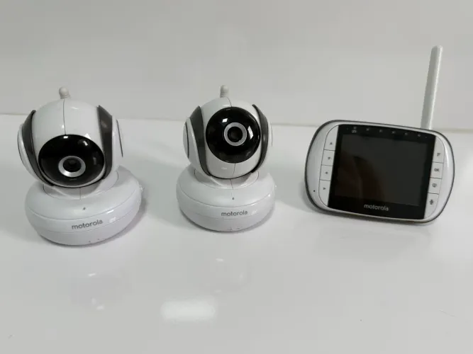Baba eletrônica Motorola 2 câmeras 