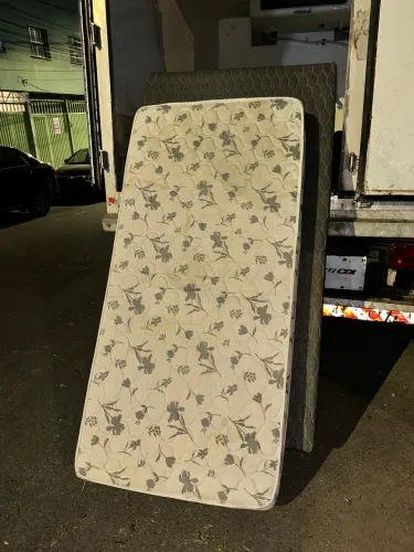 Cama box Toraflex SOLTEIRO com colchão 