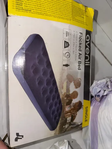 Colchão inflável solteiro.