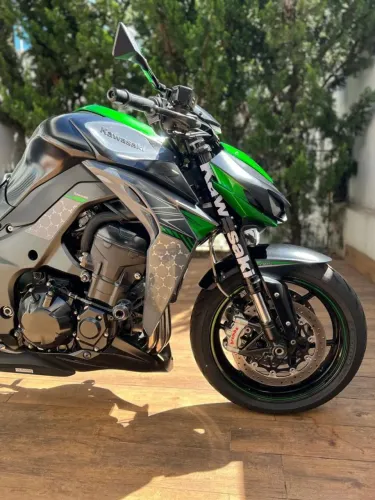 Kawasaki Z1000 R Edition