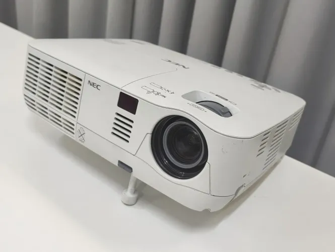 Projetor NEC PROFISSIONAL HDMI + DE 3.000 LÚMENS DE ALTO BRILHO WXGA É HD NATIVO