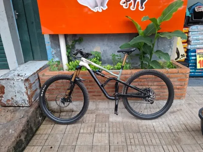 Cannondale Jekill 1 Carbon Full Aro 29"