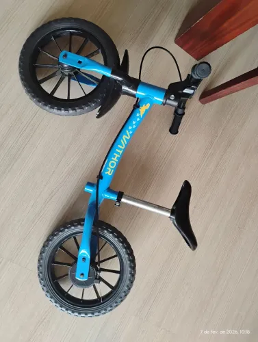 Bicicleta sem pedais infantil