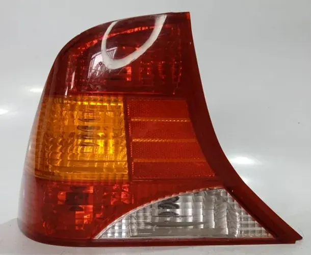 Lanterna Esquerda Ford Focus Sedan 2001 - 2008 Esquerdo/motorista Vermelho