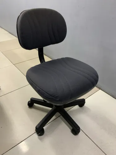 Cadeira de escritório giratória