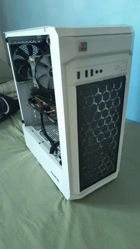 PC gamer ryzen 5 5600gt 32gb ram 1 tb rx 6600