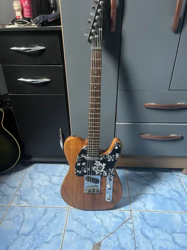 Guitarra telecaster de Luthier
