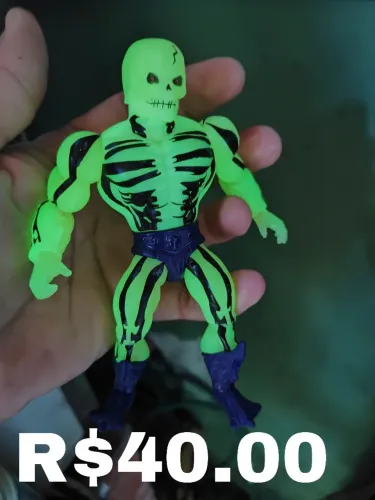 Boneco articulável da linha Mestres do universo