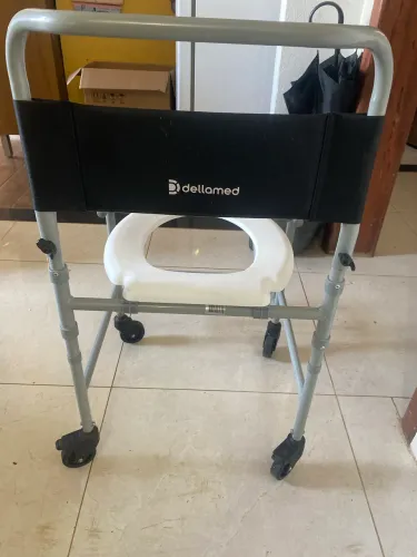 Cadeira de banho dellamed nova