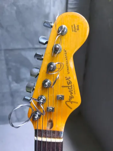 Guitarra Fender Stratocaster