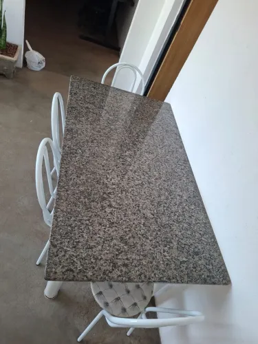 Mesa de mármore