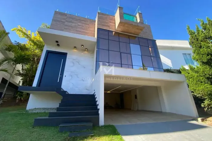 Casa em Condomínio com 6 quartos e vista mar na Praia Brava em Itajaí