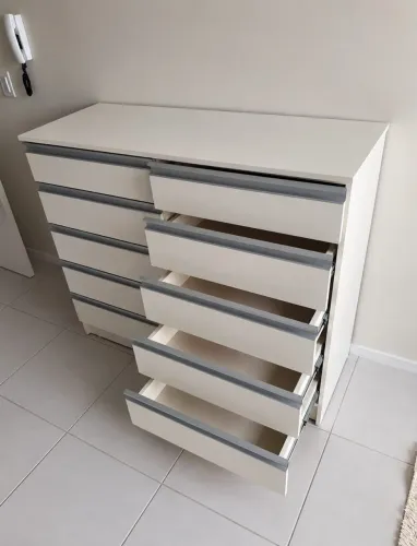 Comoda com 10 gavetas em 100%MDF