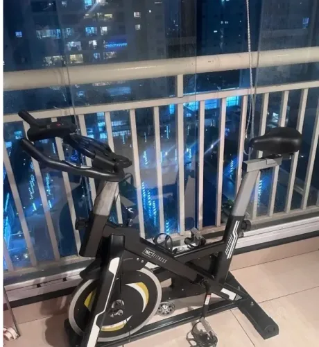 Bicicleta spinning roda 13kg ergométrica 