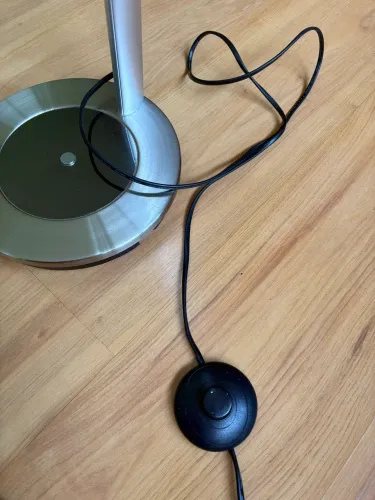 Luminária articulada com pedestal