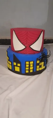 Bolo do homem aranha Fake
