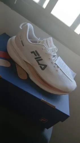 Tênis Fila feminino 