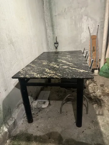 Mesa de mármore