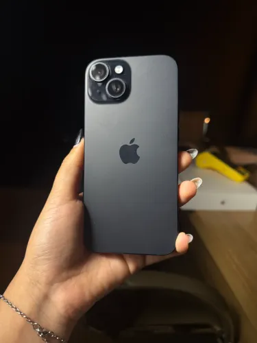 iPhone 15 com 128GB
