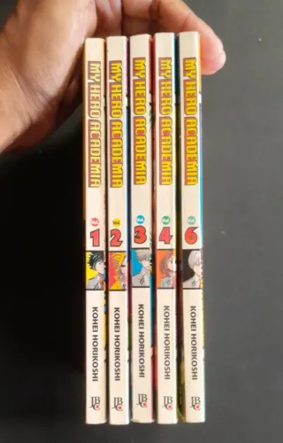 Lote Mangás My Hero Academia (vol. 1 ao 4 + Vol. 6) - JBC