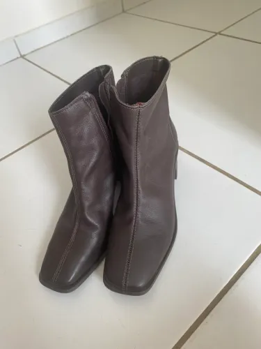 Bota em couro