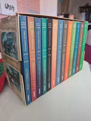 Coleção dos livros desventuras em série!