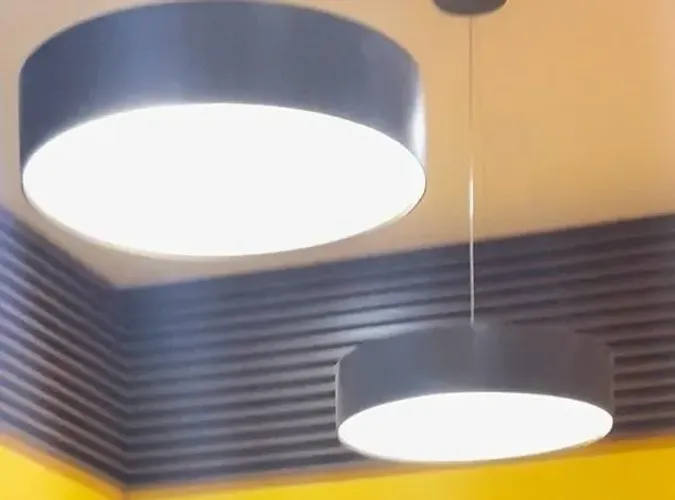 4 luminárias Semi Novas