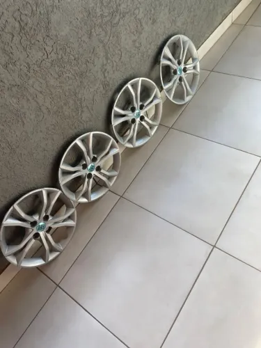 Calotas originais Aro 15 Fiat Argo