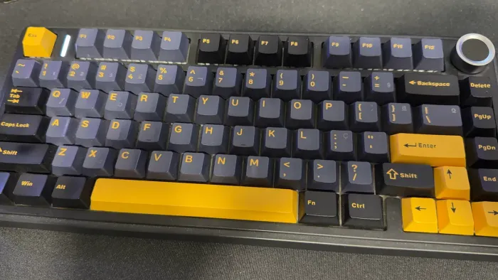 Teclado Aula F75