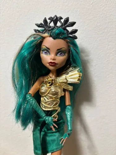 Nefera de Nile! Boo York edition <br>Monster high <br>Todas as peças, menos pirâmide