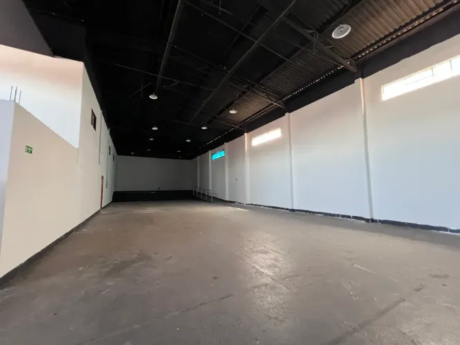 Prédio comercial com galpão - Celina Park - Aluguel