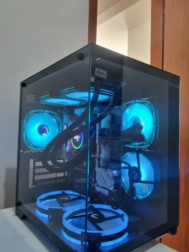PC GAMER 7800X3D B650 RTX4060 TROCO<br>B650M PG RIPTIDE<br>16GB RAM DDR5 RTX4060 VENDO/TROCO