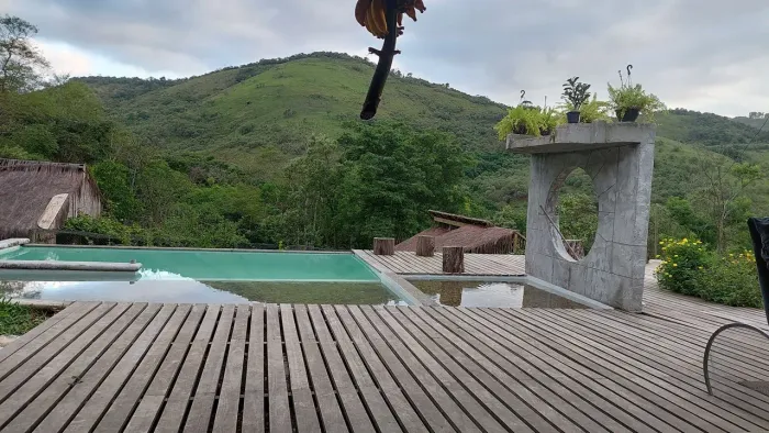 Vende-se lindo sitio