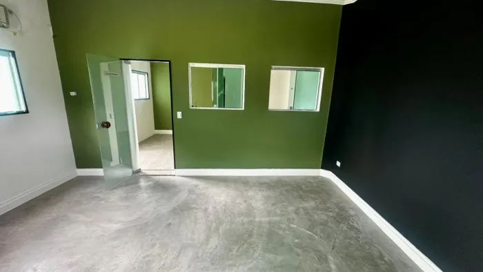 Sala Comercial para locação, 60 m² no bairro Chácara da Galega em Pindamonhangaba/SP.