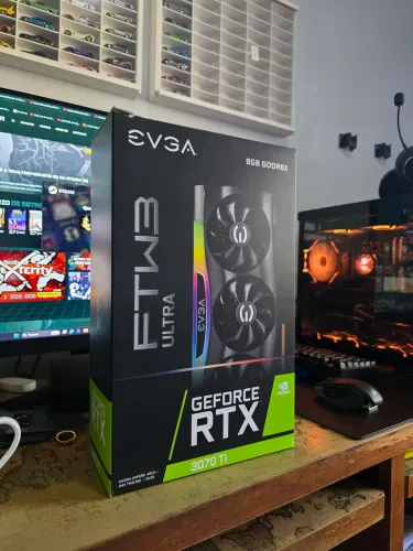 Placa de vídeo - RTX 3070 ti evga