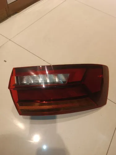 Lanterna lado direito Jetta 2019 a 2025 original
