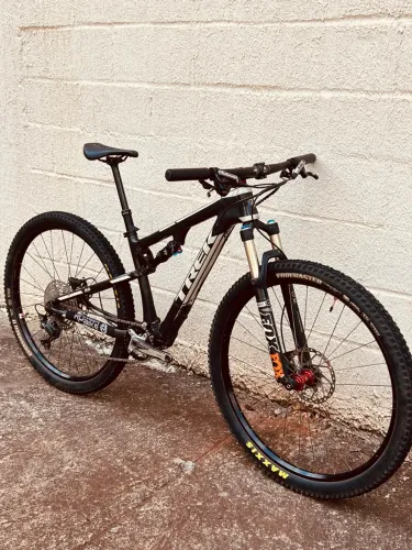 Mtb full Carbono Trek SuperFly S(15)